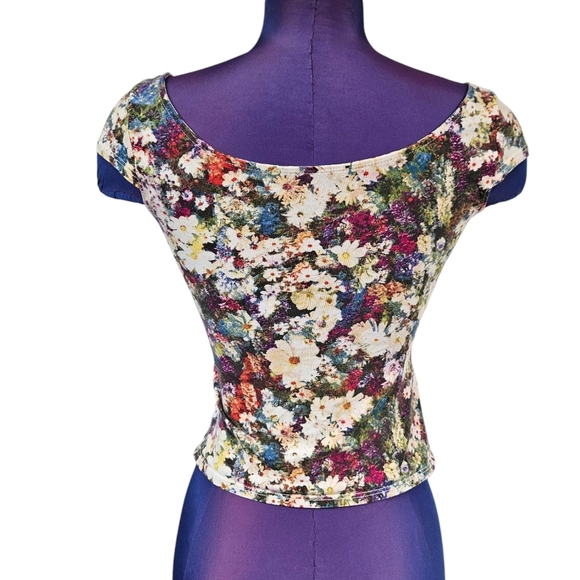 Guess Y2K Floral Faux Wrap Crop Top Short Sleeve‎ Size Small Women's R47 - Picture 5 of 7